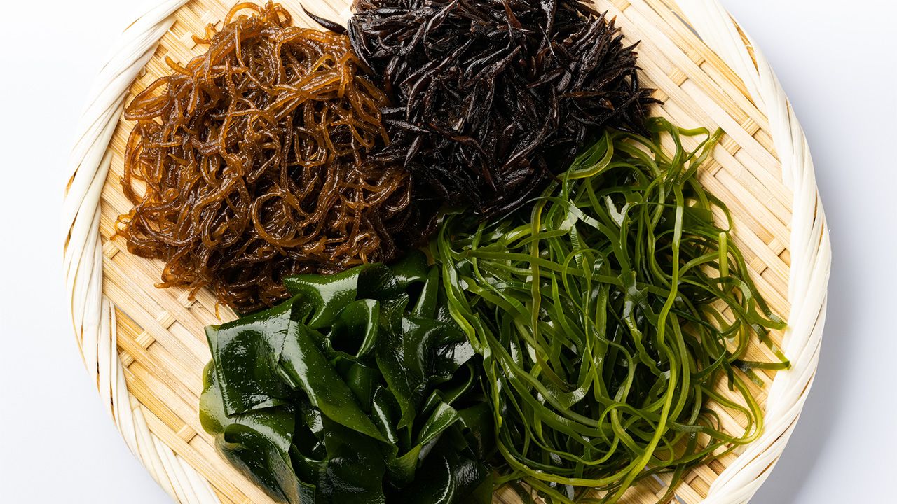 how-to-eat-japanese-seasoned-kelp-1706107469.jpg