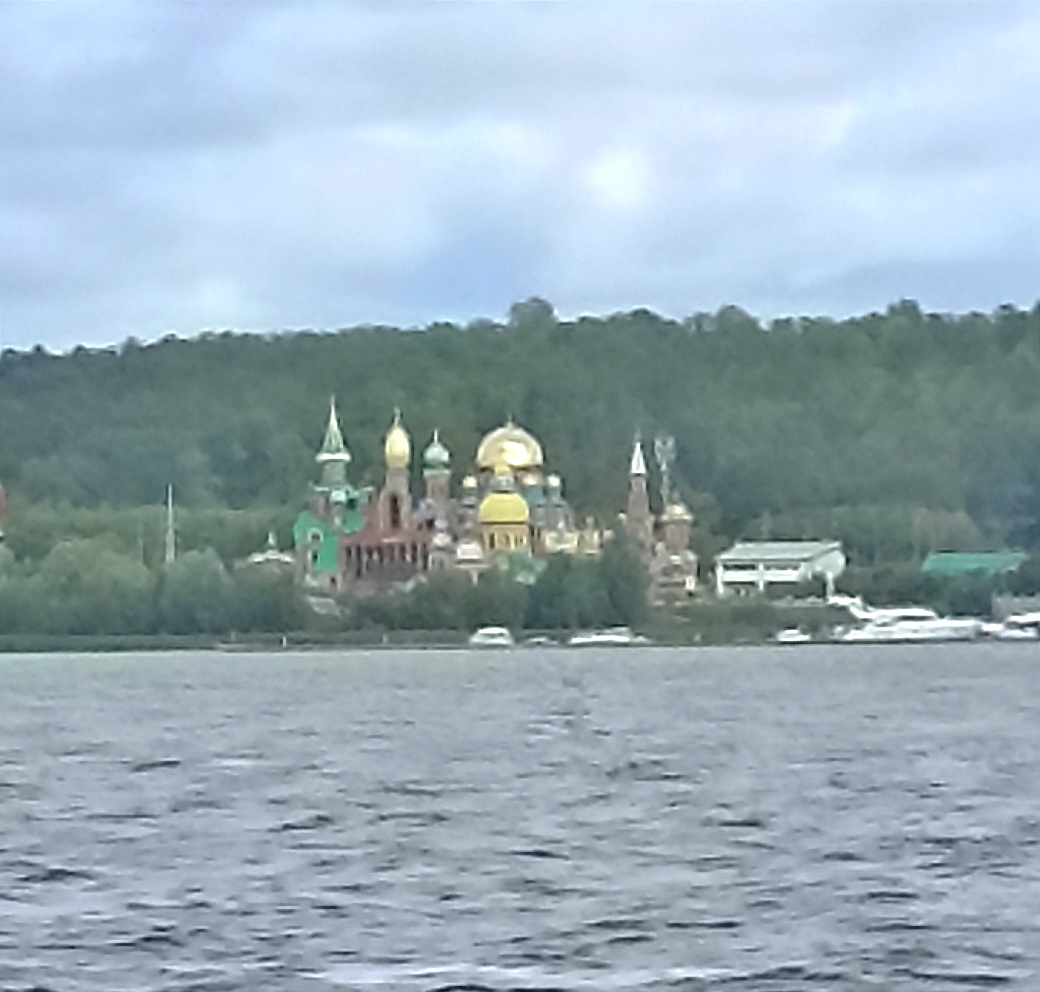 Св. Храм.jpg