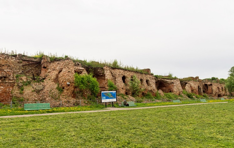 Петровские казармы.jpg