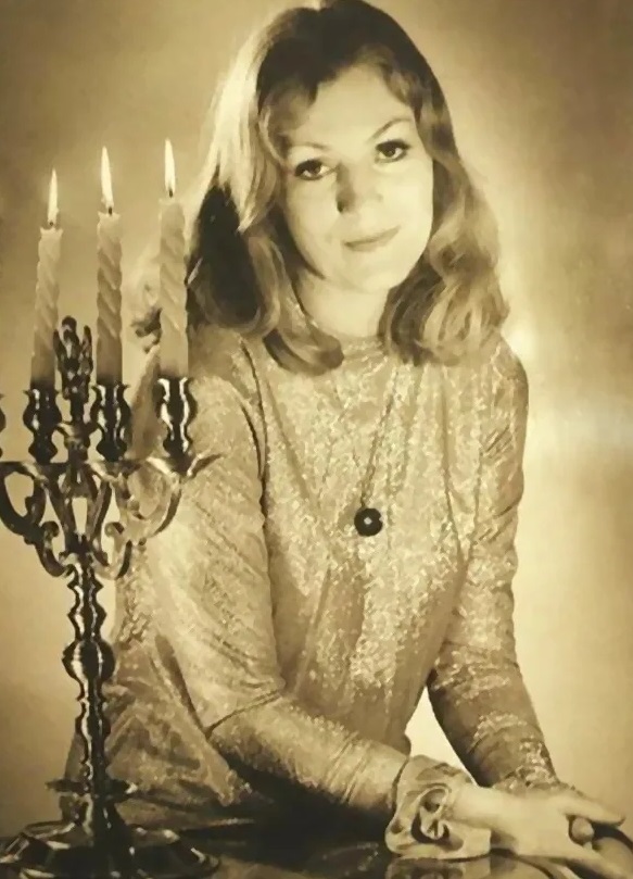 Анна Герман.jpg