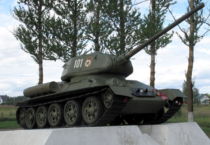 Танк памятник.jpg